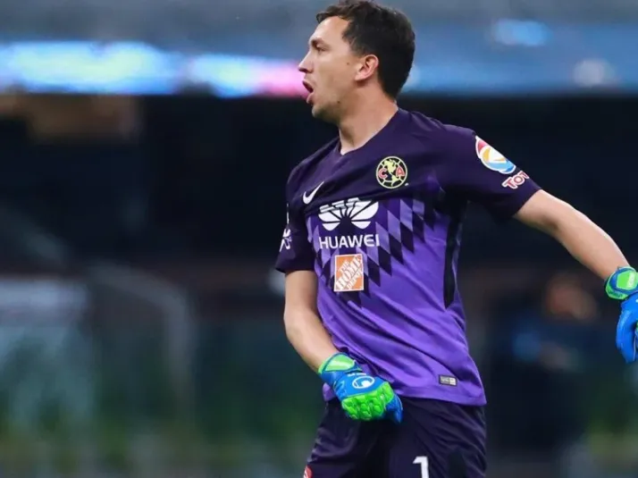 ¡Golazo de Marchesín de chilena en el entrenamiento de América!