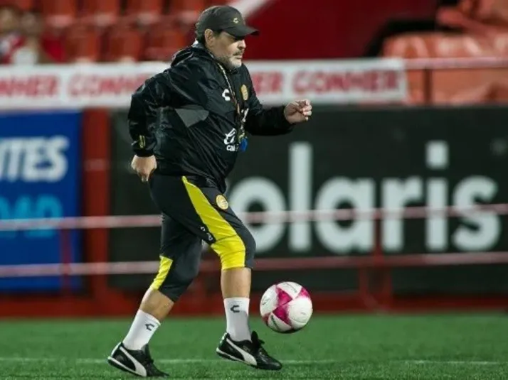 "Soñaba con que el América me llamara para entrenarlo": Diego Maradona