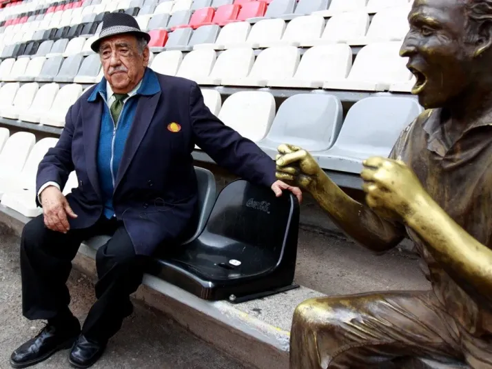 Emotivo homenaje a Don Melquiades Sánchez Orozco en el Estadio Azteca