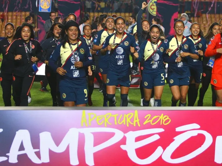 América festeja el mes de la mujer