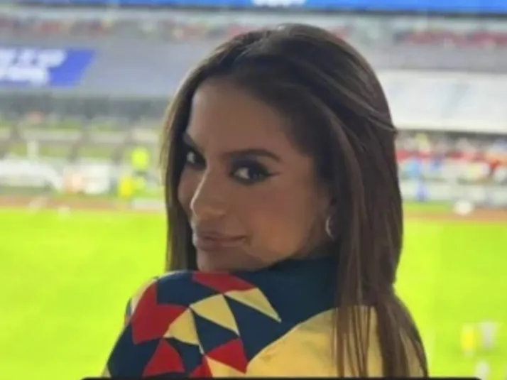 Anitta demostró su pasión por el Club América