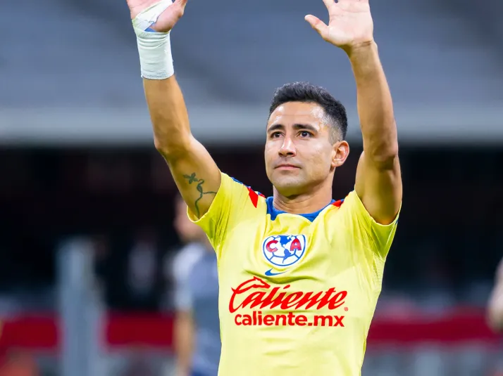 Fuentes rechazó a la comisión de arbitraje y tendría equipo nuevo