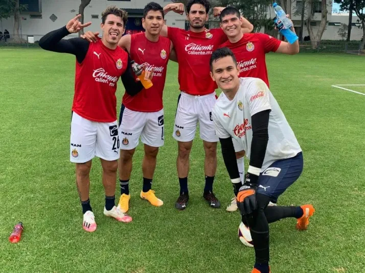 Chivas regresó y entrenó en Verde Valle