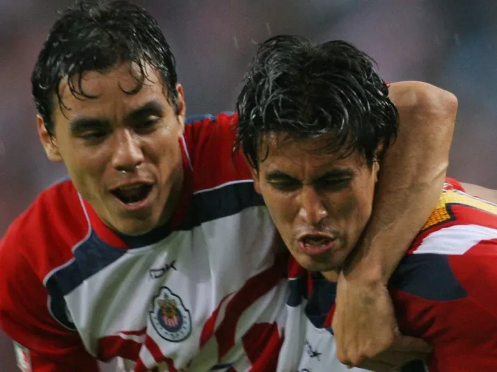 El ‘castigo’ de Néstor de la Torre a Omar Bravo y ‘Venado’