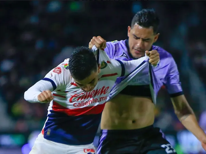 El mensaje de Salinas Pliego tras discusión al final del juego entre Chivas y Mazatlán