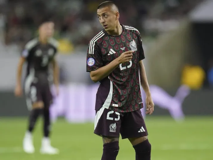 Exreferente de América pide minutos para Roberto Alvarado en la Selección Mexicana