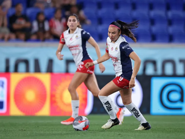 Afición estalló contra Joaquín Moreno tras la eliminación de Chivas Femenil