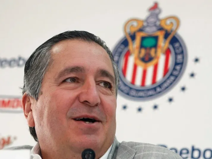 Fue el primer fichaje de Jorge Vergara en Chivas y hoy es político