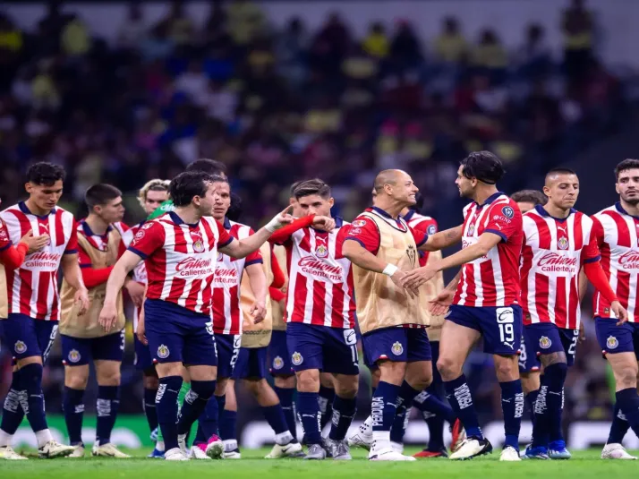 Parecía que se iría de Chivas, pero ya renovó hasta diciembre de 2025