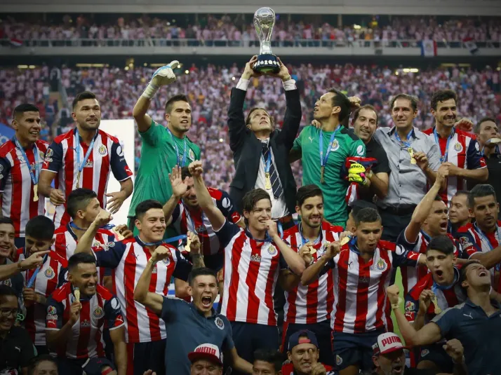 Campeón con Chivas en 2017 jugaría en el extranjero a sus 36 años