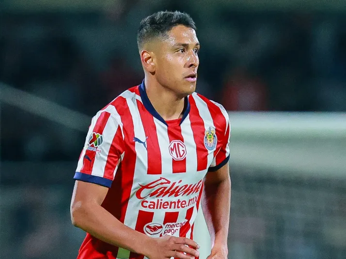 Luis Romo de líbero ya le da resultados a Milito