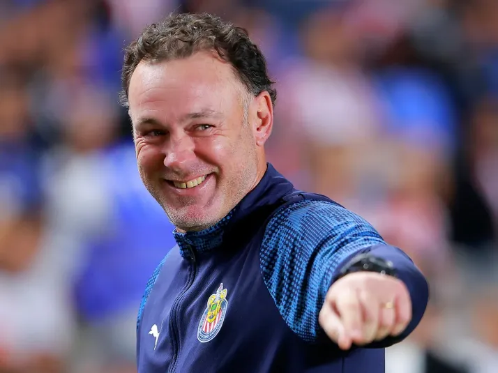 El otro refuerzo de Chivas que también llegó a México este viernes