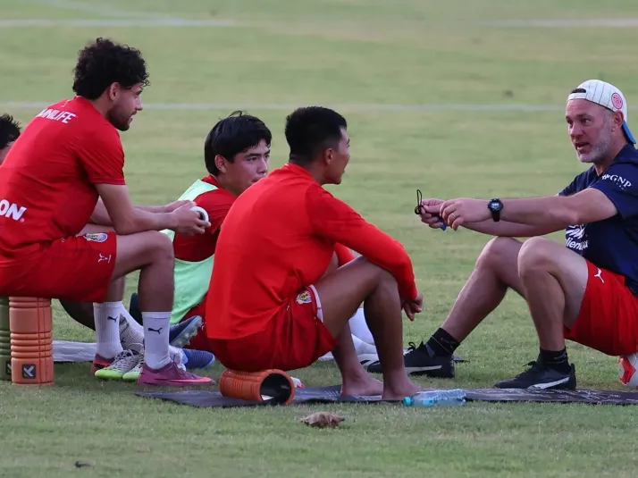 Chivas no lo renovó y es uno de los jugadores activos con más asistencias en la Liga MX