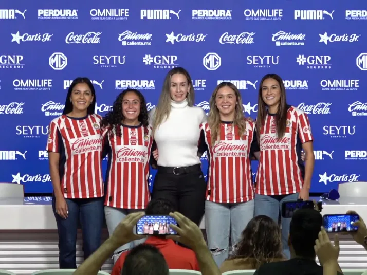 Oficial: así fue la presentación de los refuerzos de Chivas Femenil