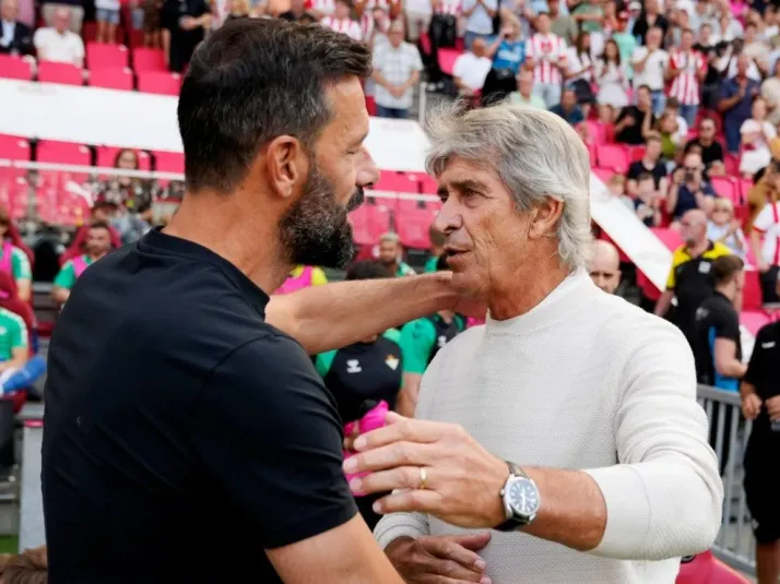 Van Nistelrooy se reencuentra con Pellegrini quien lo inspiró como DT