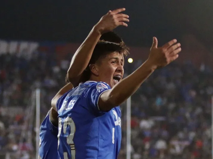 Felipe Seymour sacó la jineta de capitán en la U y aleonó a los más jóvenes para el Clásico Universitario ante la UC