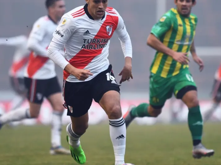 Pablo Solari encantó a todo su clan a punta de goles en River Plate