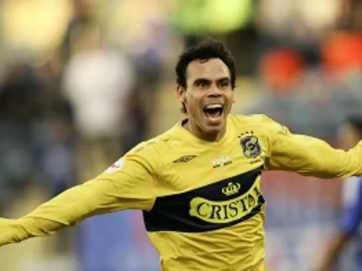 ¡Devuelvan la S! Everton homenajea a Jaime Riveros con camiseta a medias