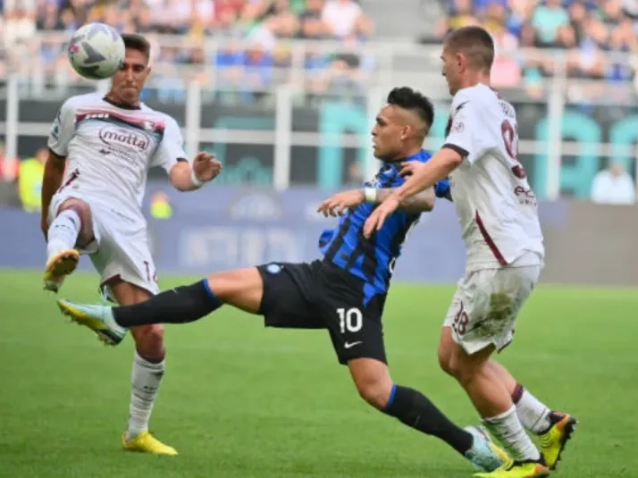 Salernitana con Diego Valencia caen ante el Inter del Milán en la Serie A