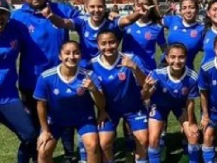 Hijas de Chupete Suazo fueron las figuras en triunfo de la U