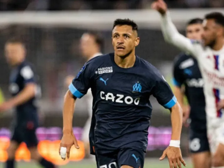 Alexis es titular en partido clave para el Olympique de Marsella