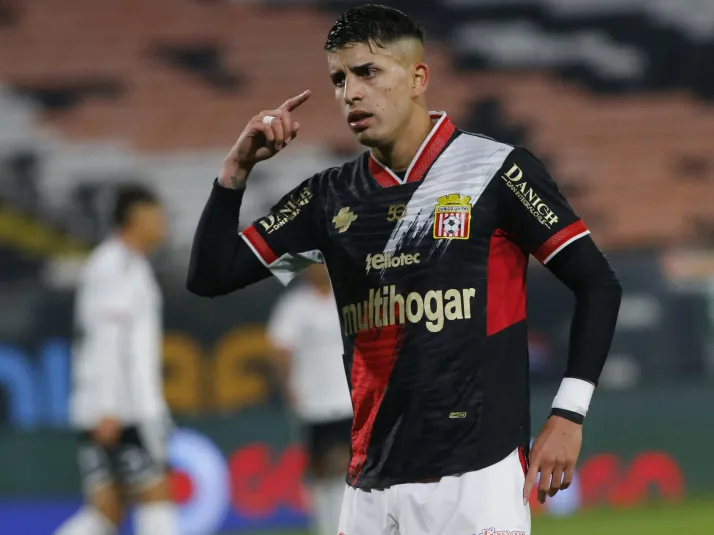 El espectacular remate de Jason Flores que dejó congelado a Colo Colo