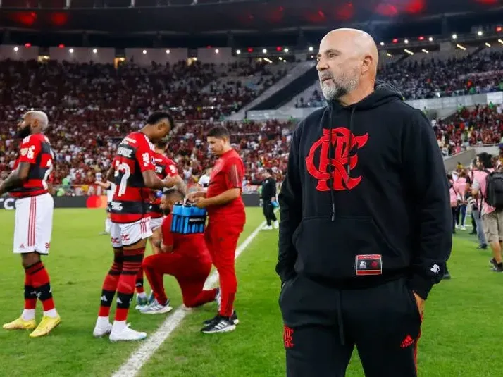 Jugador de Flamengo entierra el ninguneo de Vidal por Sampaoli