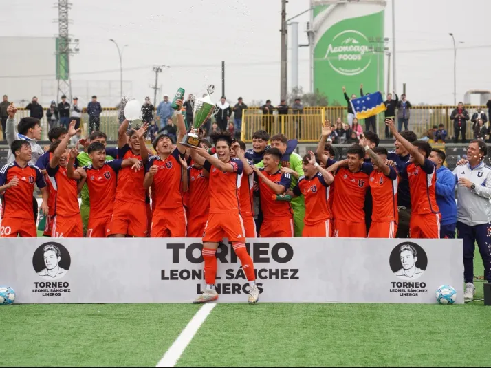 La U se corona campeón de la Copa Leonel Sánchez Lineros