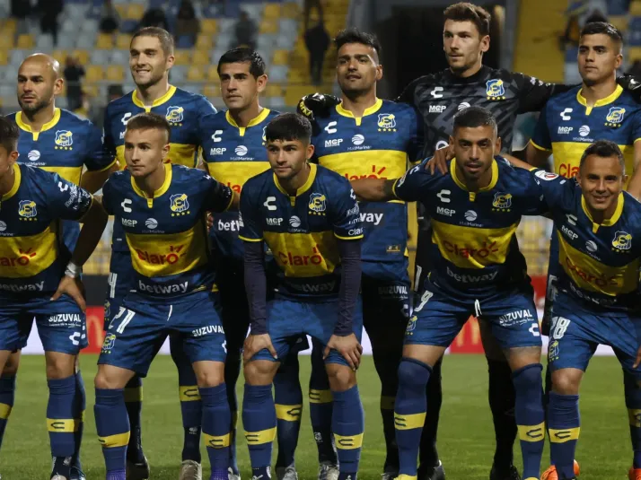 Everton consulta por la situación de un lateral y un delantero para 2024