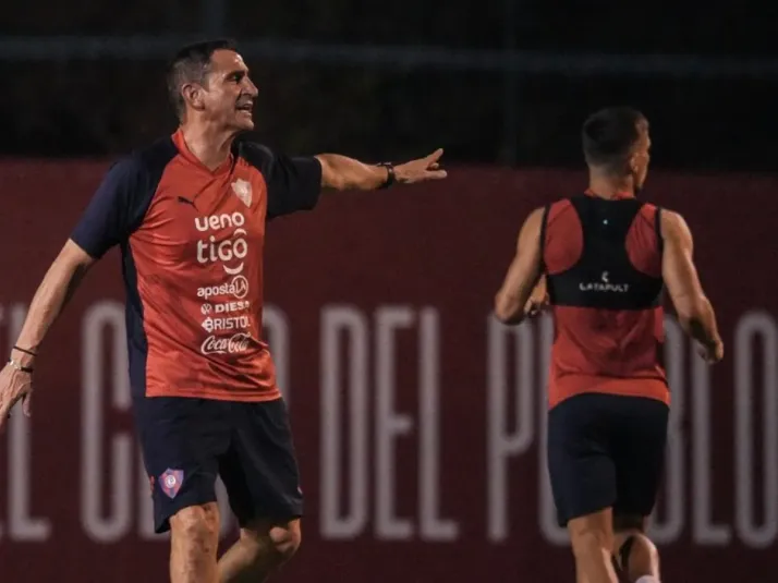 Atención Colo Colo: DT de Cerro Porteño pierde a una de sus figuras para Copa Libertadores