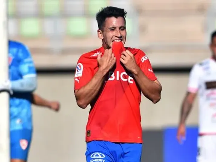 Torres ya piensa en el clásico ante la U. de Chile: "Es un partido muy..."