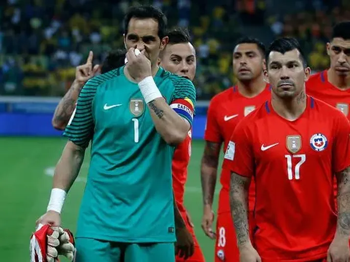 "Donde te tiras los...": Bravo destapa el duro quiebre en La Roja en el 2018