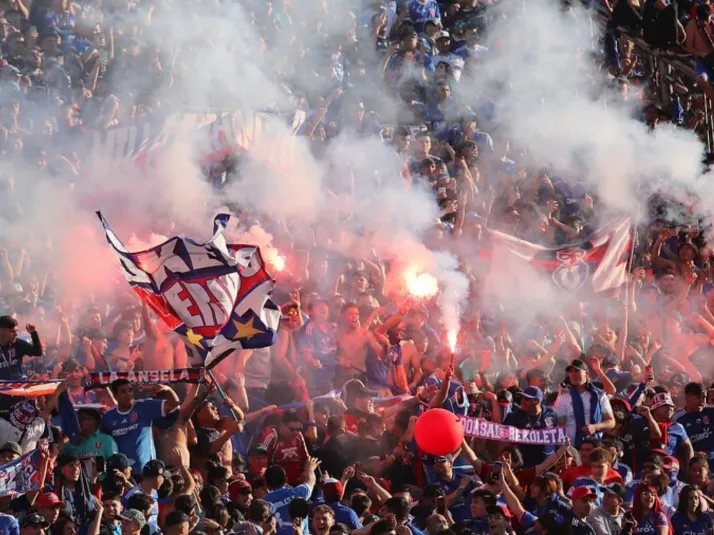 Tribunal de Disciplina cita a la U por fuegos artificiales del Superclásico