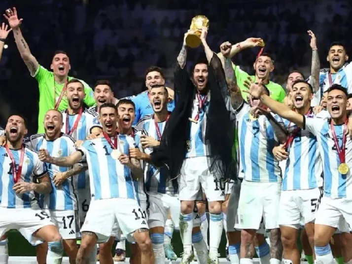 Campeón del mundo con Argentina se va pifiado por los hinchas de su club