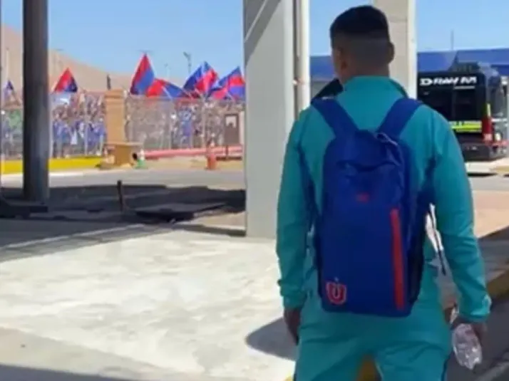 Video: El masivo recibimiento a la U en Iquique