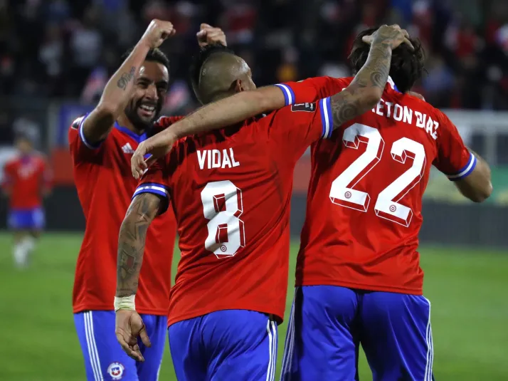 Campeón del mundo pide a Arturo Vidal y Ben Brereton