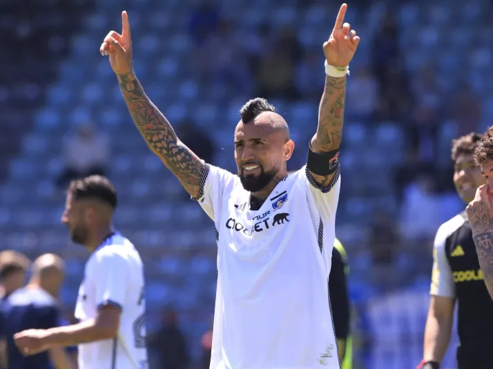 Histórico de Colo Colo alerta sobre la renovación de Arturo Vidal