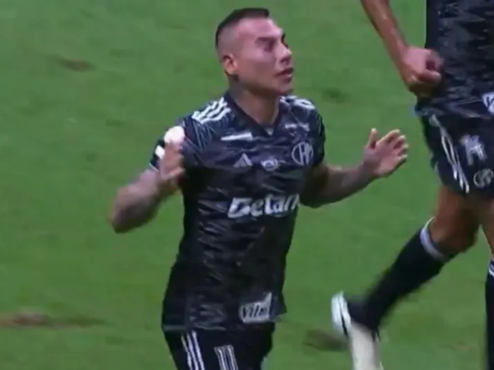 ¡Atención la U! El gol de Eduardo Vargas en el Brasileirao