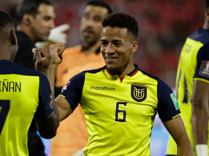 FOTO: Byron Castillo se burla de Chile luego del empate con Ecuador