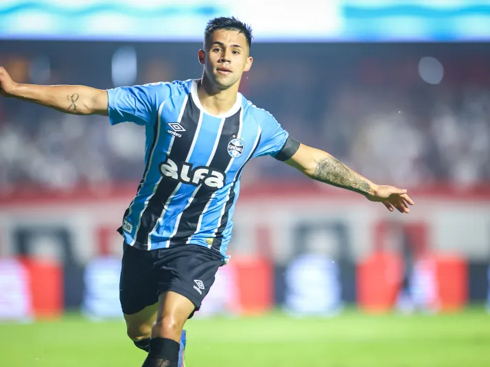 Atento Gareca: El golazo de Alexander Aravena en Brasil