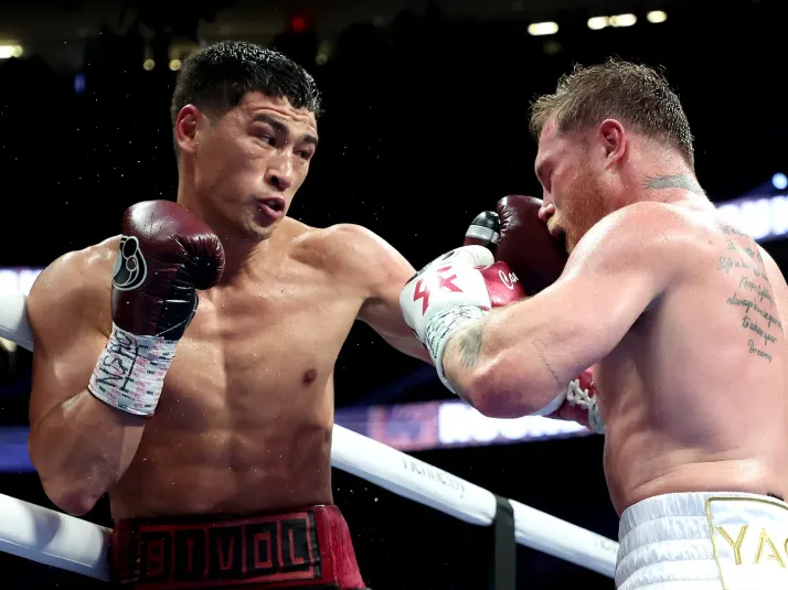 Mientras Canelo gana más de 150 millones de dólares, esto está ganando Dimitry Bivol