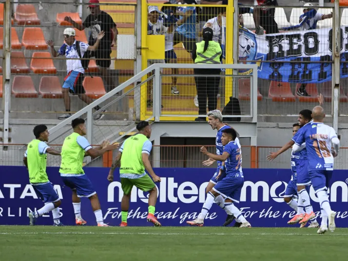 Fue goleador de la Primera B, quedó libre y negocia para llegar a Deportes Copiapó