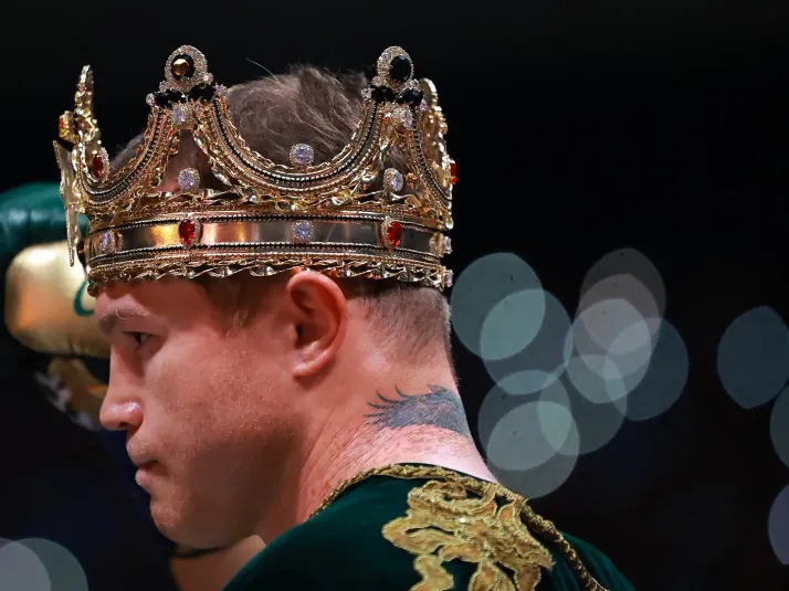 ¿Será ante Crawford? revelan fecha de la próxima pelea del Canelo