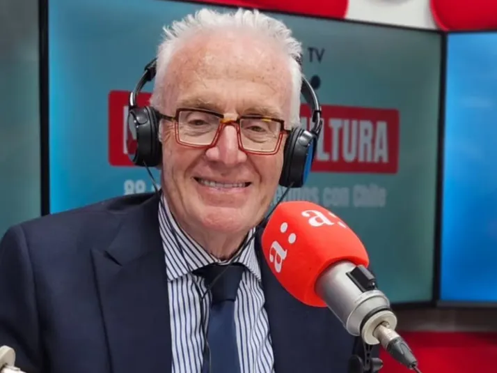 “Con fuente de primera mano”: Pedro Carcuro adelanta quién podría ser el DT de Chile