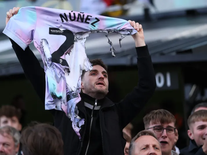 La hinchada del Norwich no perdona a Marcelino Núñez