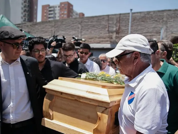 Así fue el emotivo traslado de 'Chamaco' Valdés al mausoleo de viejos cracks de Colo Colo