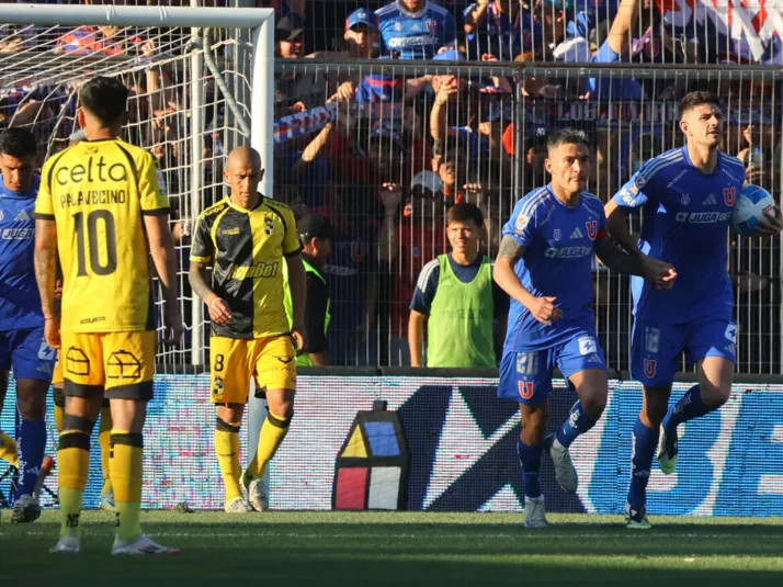 La U salva el récord del Ballet Azul pero se olvida del Chile 2: ¡Arde la tabla!