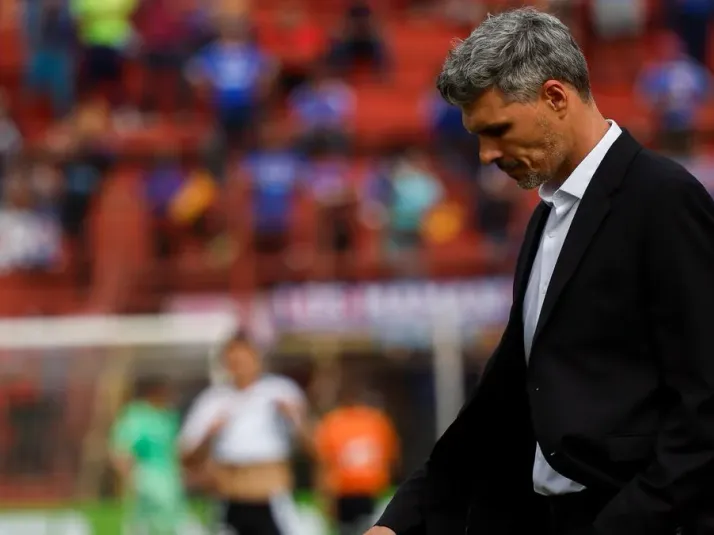 Otro golpe para Ortiz: Colo Colo está cerca de perder a su fichaje soñado