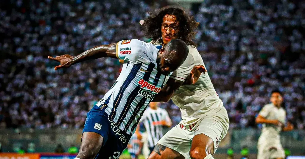 Universitario y Alianza en el último clásico. (Foto: Universitario Prensa)