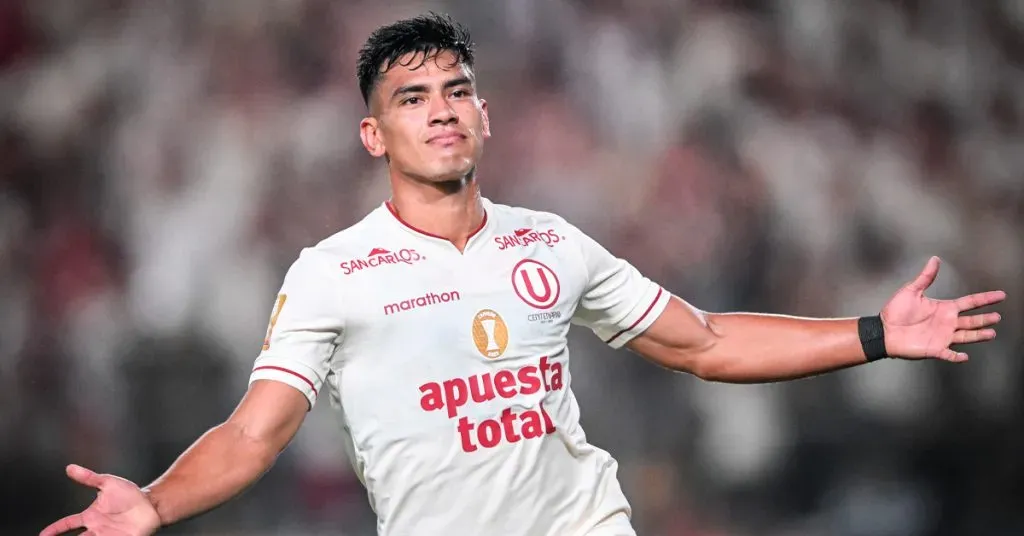 José Rivera y Universitario. (Foto: Universitario Prensa)